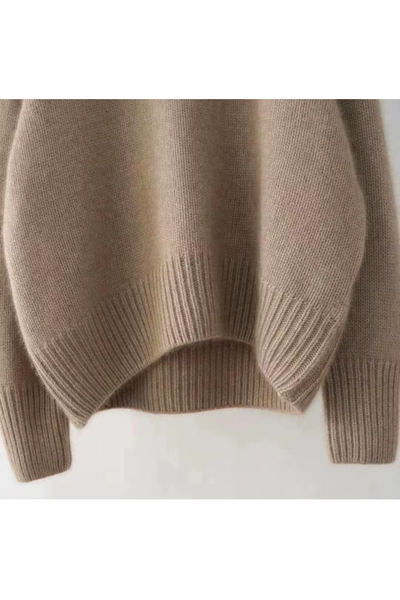 Anya | Wool Turtleneck